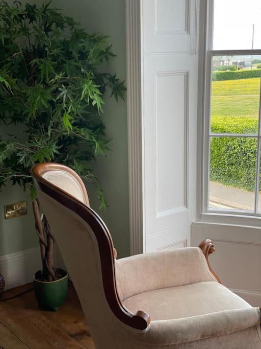 Luxury Georgian Home, Hot Tub, Sea View, Private Garden, Sleeps 6 ボグナー・リージス エクステリア 写真