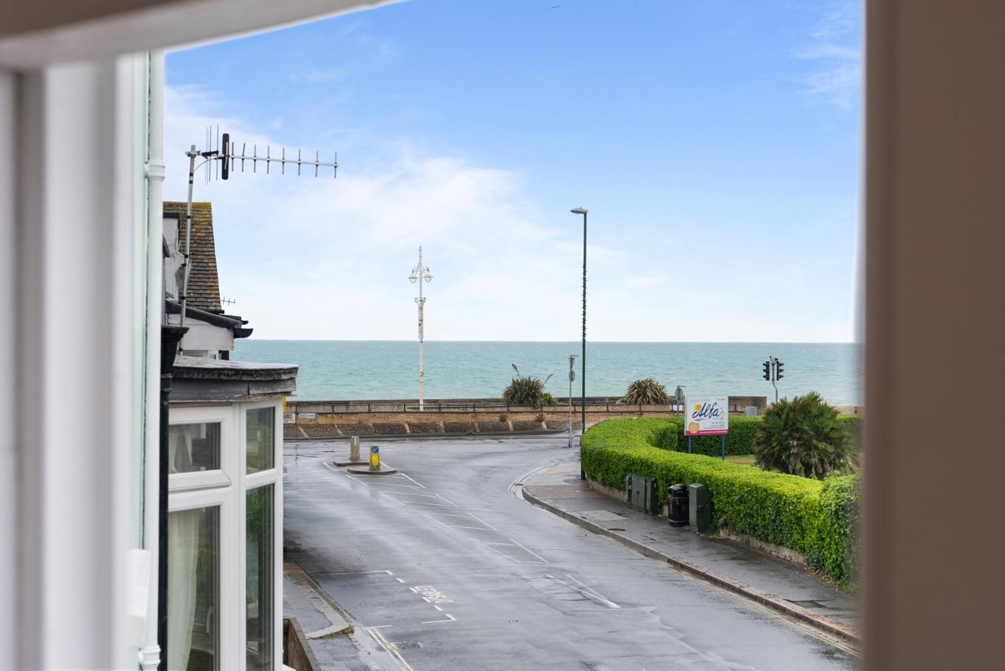 Luxury Georgian Home, Hot Tub, Sea View, Private Garden, Sleeps 6 ボグナー・リージス エクステリア 写真