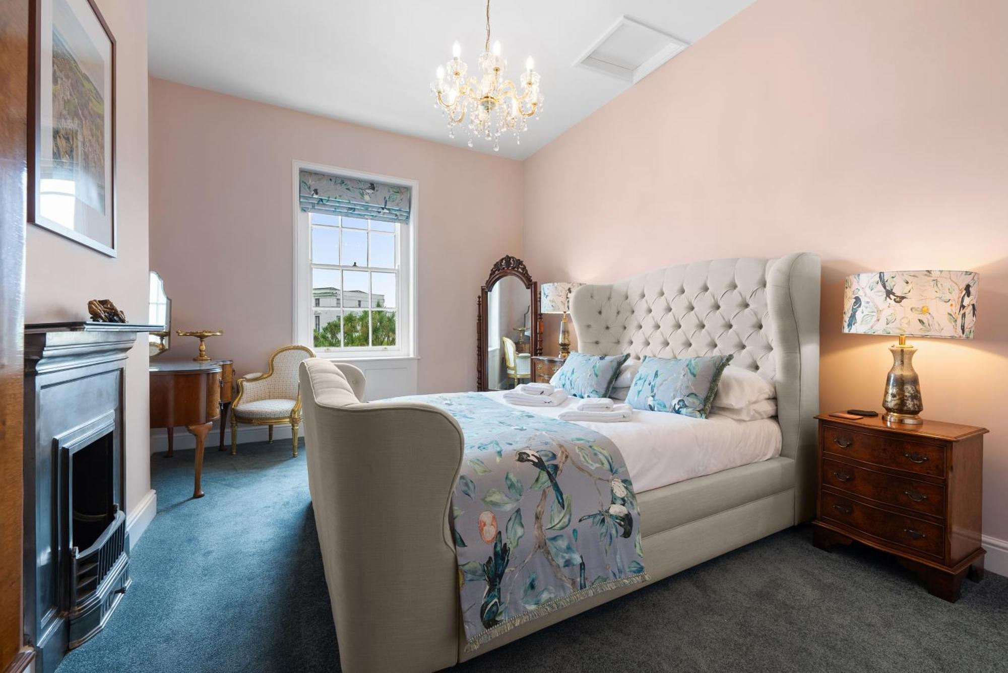 Luxury Georgian Home, Hot Tub, Sea View, Private Garden, Sleeps 6 ボグナー・リージス エクステリア 写真